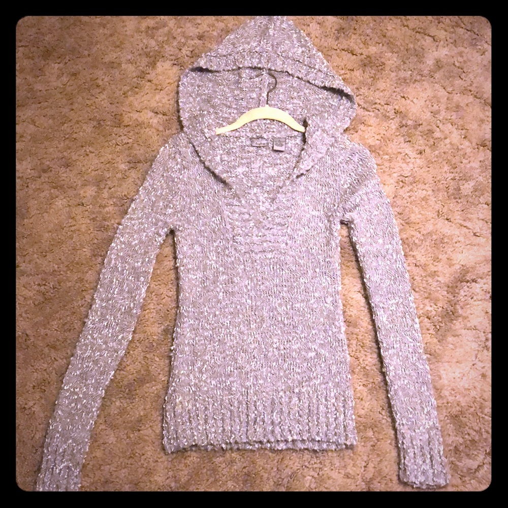 Daytrip silver gray hooded pullover sweater